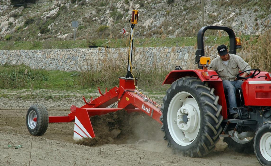 Küçük Traktörlerle İdeal Çalışma 