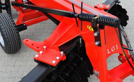 Easy Chassis Parallelism Adjustment