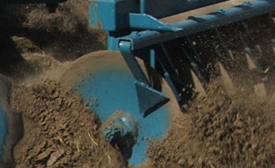 Minimum Residue with an Adjustable Scraper 